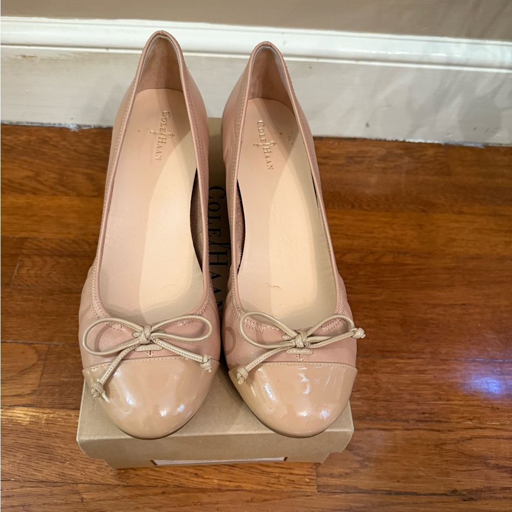 Cole Haan Nike Women's Nude Patent Bow Loafers size 9